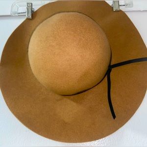 Wool felt hat, brown